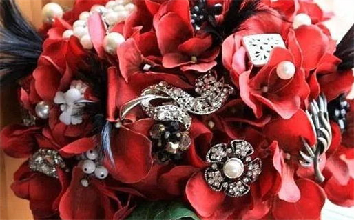 2025年农历闰六月初四领证好吗 是登记结婚好日子吗 2025年农历闰六月初四领证好吗 是登记结婚好日子吗