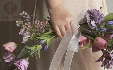 2025年农历八月廿三领证好不好 宜登记领证吉日查询 2025年农历八月廿三领证好不好 宜登记领证吉日查询