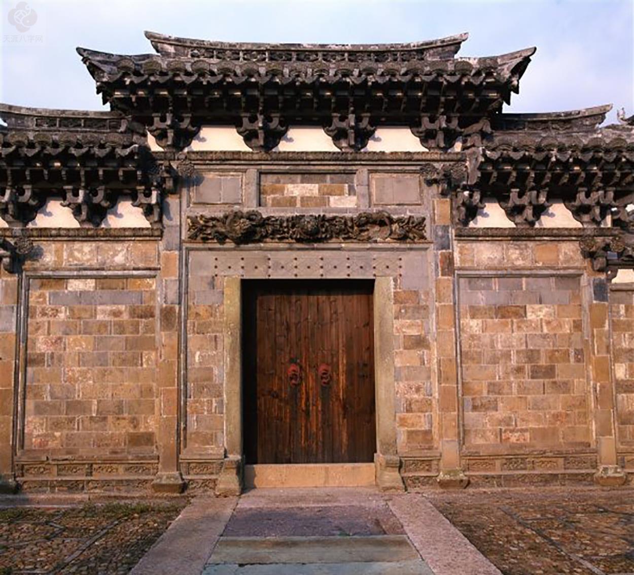 2025年农历八月廿八安门黄道吉日 今日装大门好不好