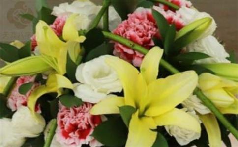 2025年12月09日领证吉日查询 登记领证吉利吗