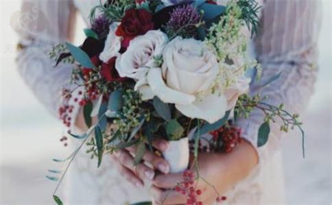 2025年12月15日领证吉日查询 是领证好日子吗