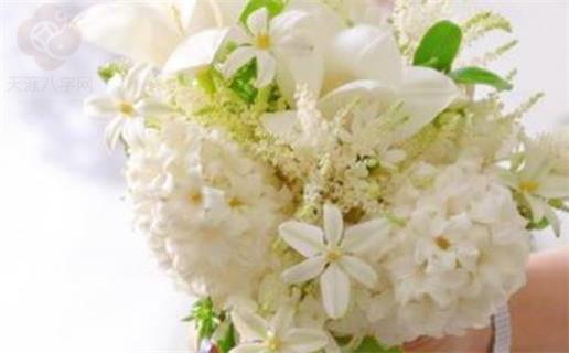 2025年12月14日是不是结婚吉日 适不适合办婚礼 2025年12月14日是不是结婚吉日 适不适合办婚礼